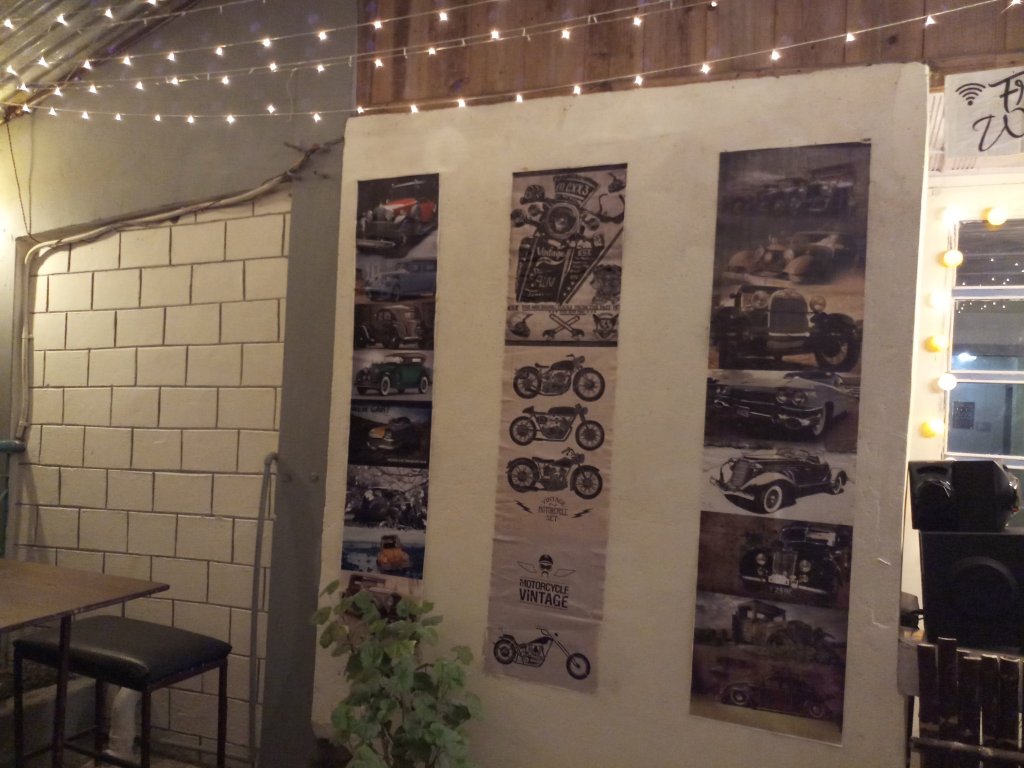 Roof top restaurant at White Bark Homestay in Delo